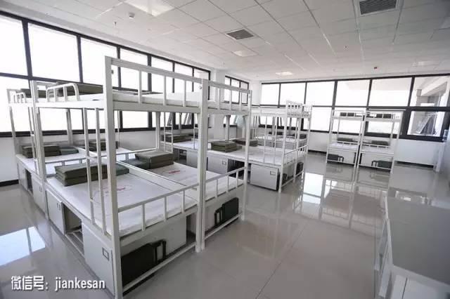 探访阅兵村的衣食住行