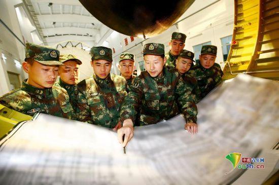 揭秘走出10位导弹司令的二炮王牌部队