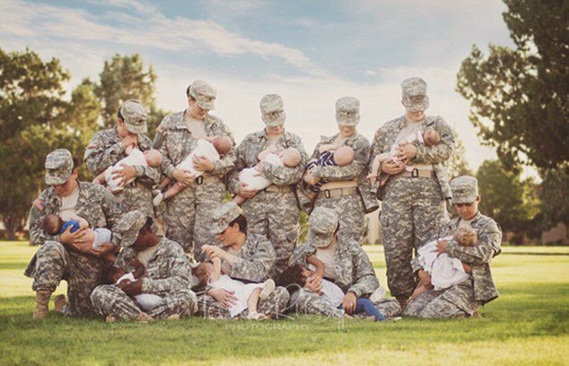 美国女兵哺乳照红遍网络