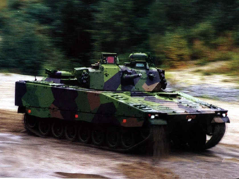 国外自行高炮图赏:猎豹式防空坦克机动性强