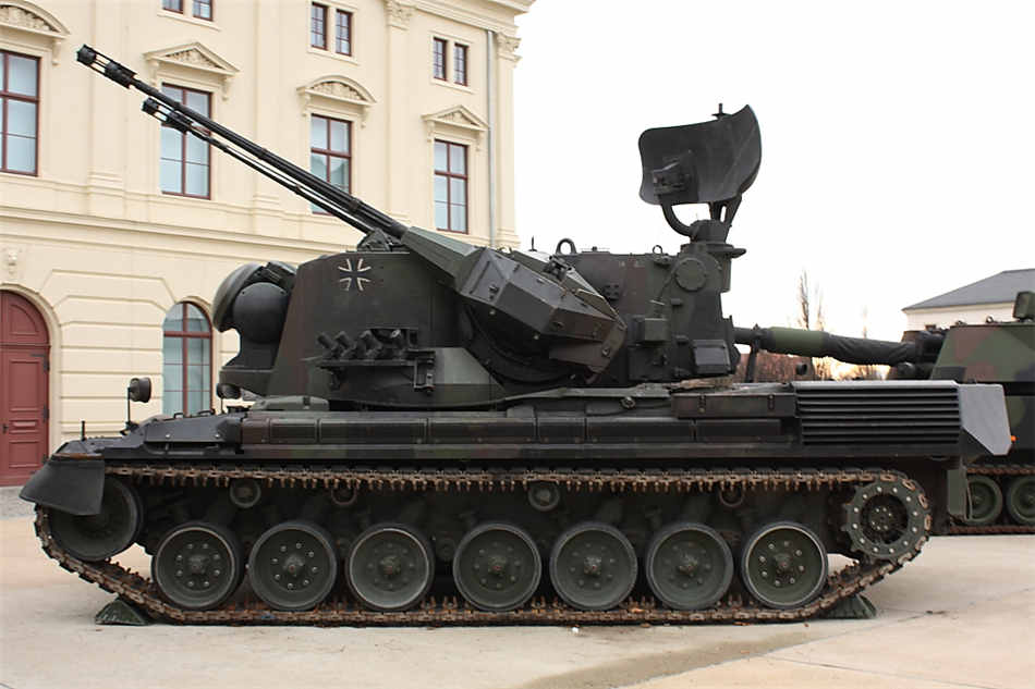 国外自行高炮图赏:猎豹式防空坦克机动性强