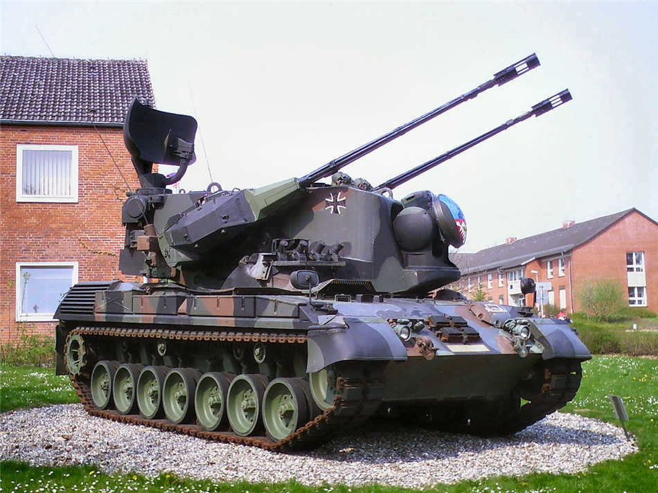 国外自行高炮图赏:猎豹式防空坦克机动性强