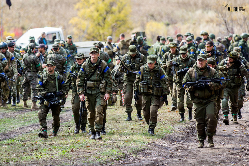 战斗民族玩真人CS &ldquo;装备&rdquo;堪比正规军