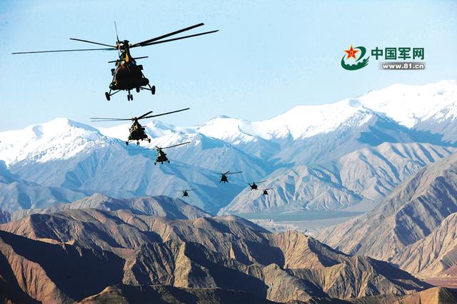 某陆航旅大漠训练:盘旋在飞行禁区的低空铁翼