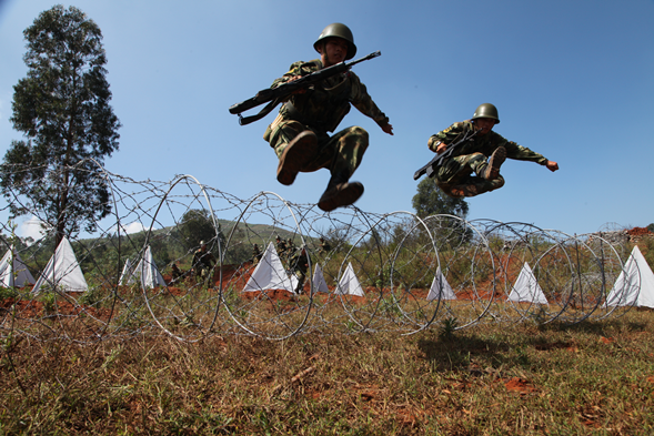 直击:武警8754部队打造武警野战军