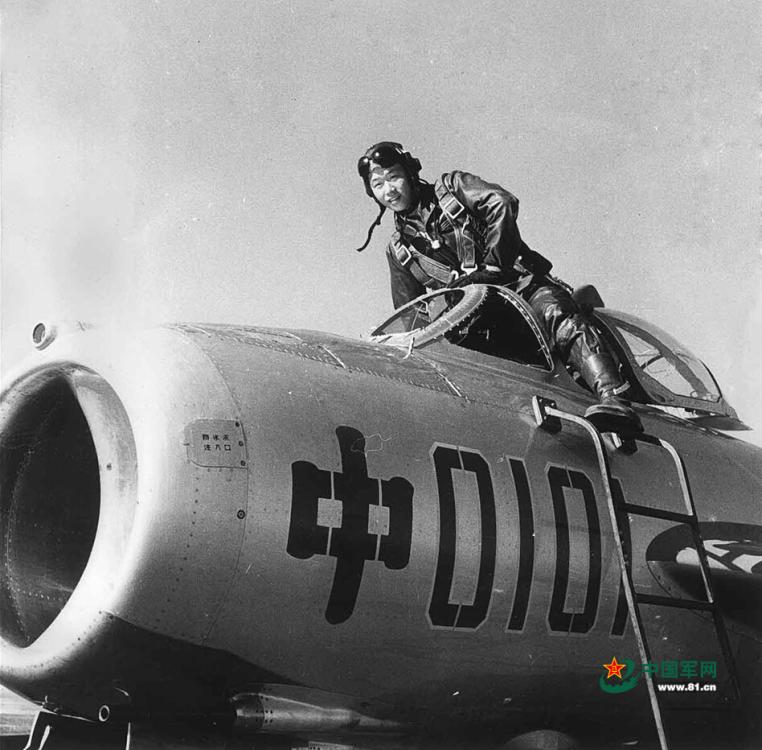 中国空军进化史：从螺旋桨老机到&ldquo;战神&rdquo;