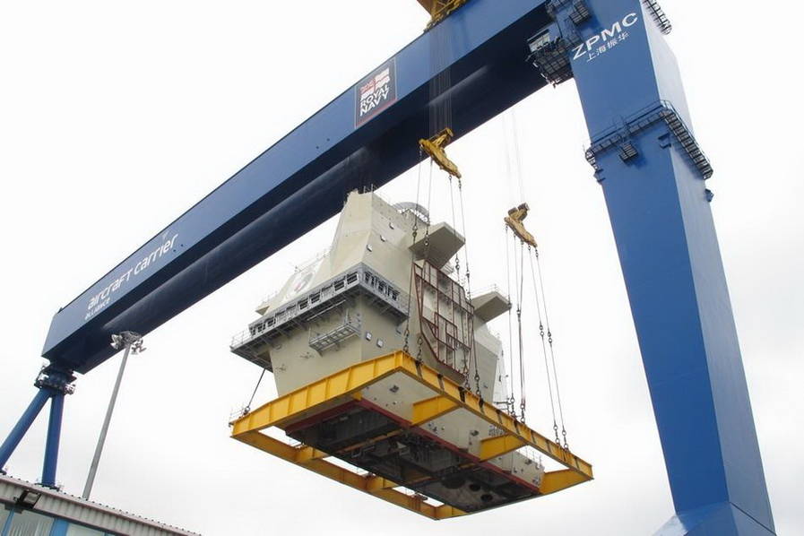 江南造船1600吨龙门吊组装完成 可用于建造航母