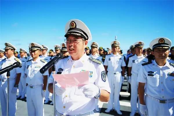 【要闻】海军三艘新舰船入列；152编队跨越国际日期变更线