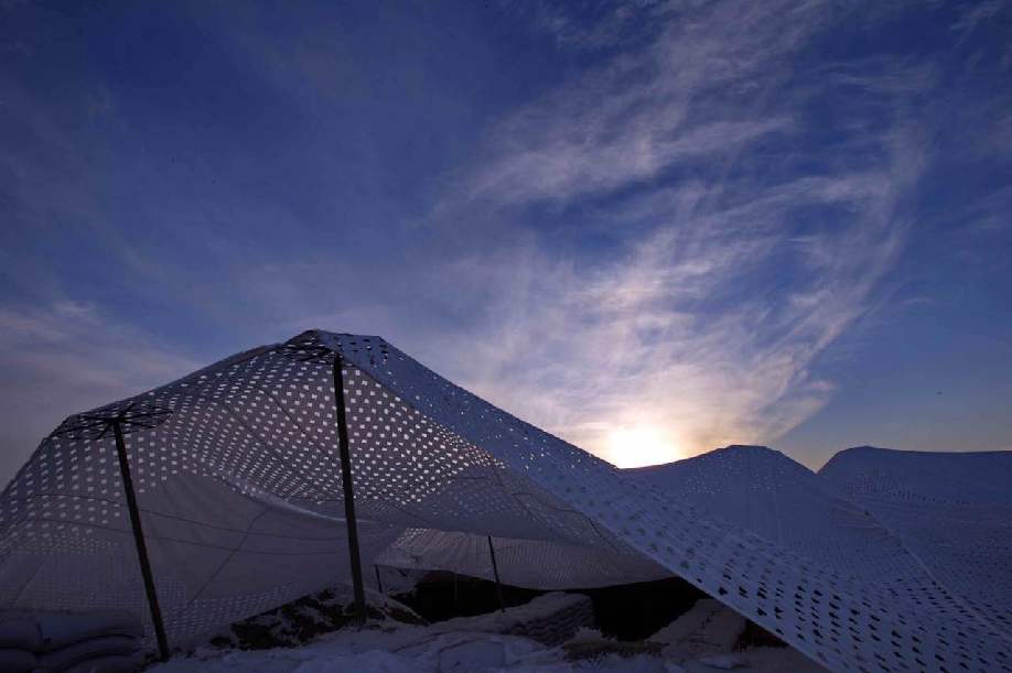 茫茫戈壁摊 雄兵&ldquo;千百万&rdquo;&mdash;&mdash;海军陆特战部队沙漠寒训见闻【4】