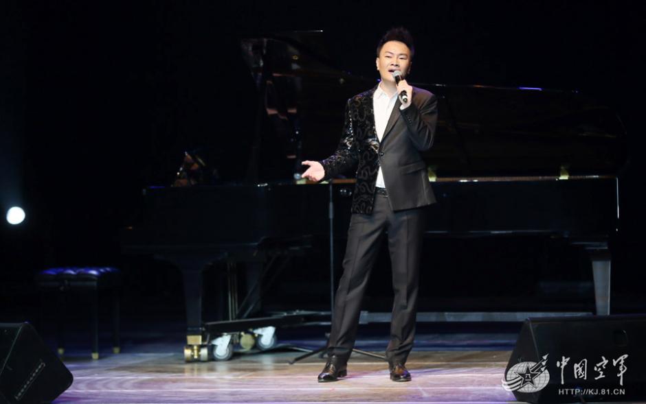 空政文工团年度业务大考 歌舞演奏真精彩