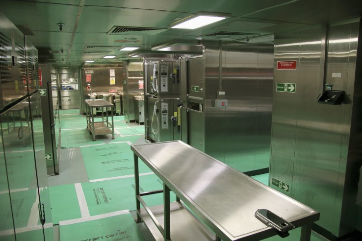 英国新航母内部装修风格简洁