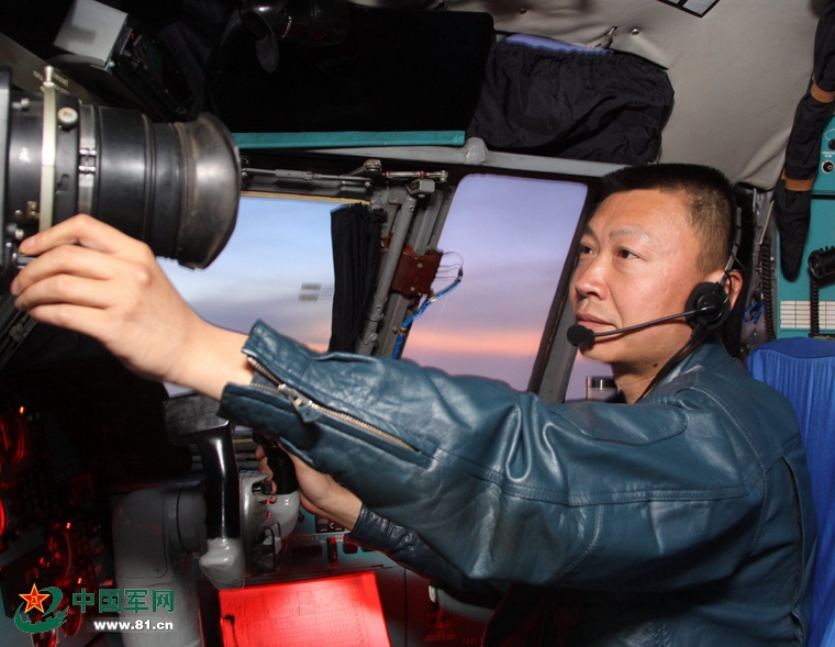 我是昆仑雄鹰大队,奉命护送志愿军忠烈回家…