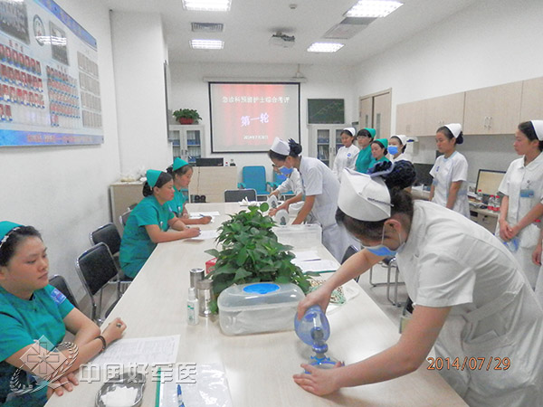 火箭军总医院:护理特种兵打造火箭速度