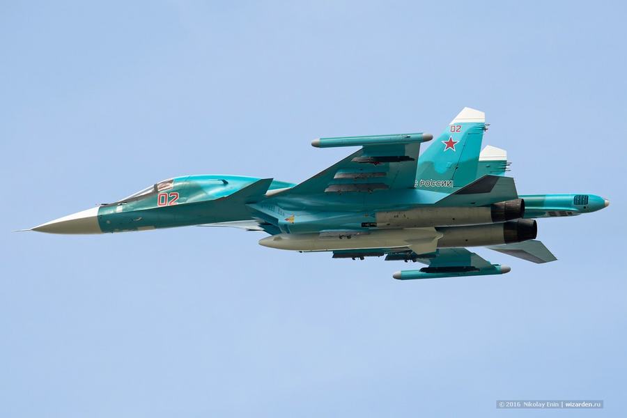 高清:俄军将苏34战机部署远东地区