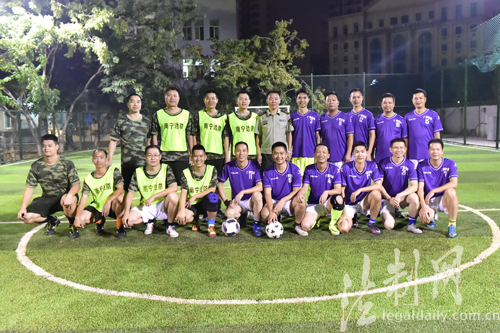 南宁边防检查站与总队机关开展五人制足球友谊