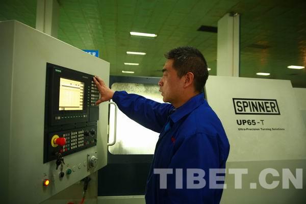 中国航天的&ldquo;护心丸&rdquo; 大国工匠邹峰铸就蓝领神话