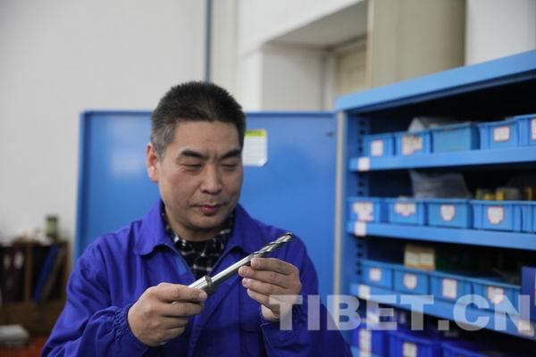 中国航天的&ldquo;护心丸&rdquo; 大国工匠邹峰铸就蓝领神话