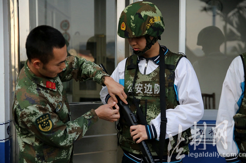 广西水口关边检站举办警营开放日活动