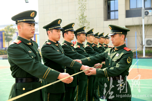 浙江边防总队在温州机场边检站召开正规化管理