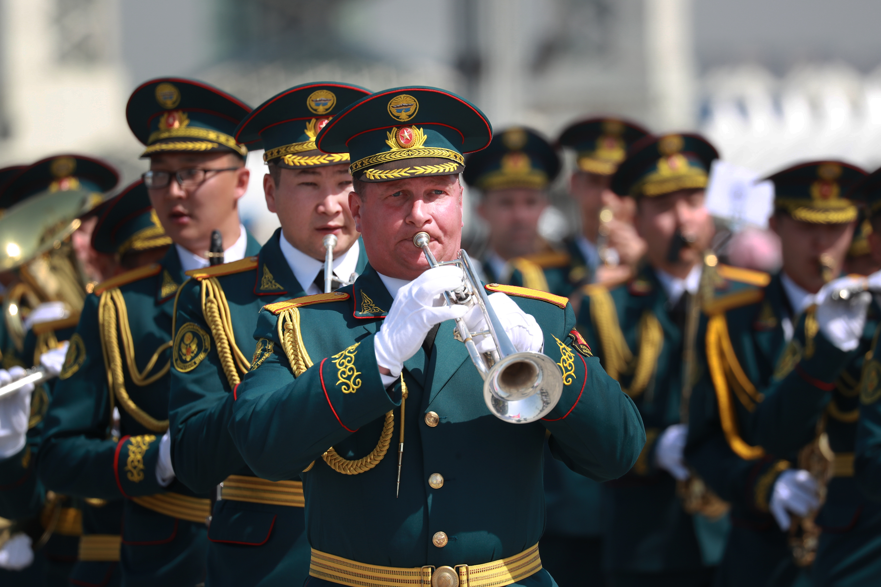 光影丨八国军乐团在奥林匹克公园奏响和平号角