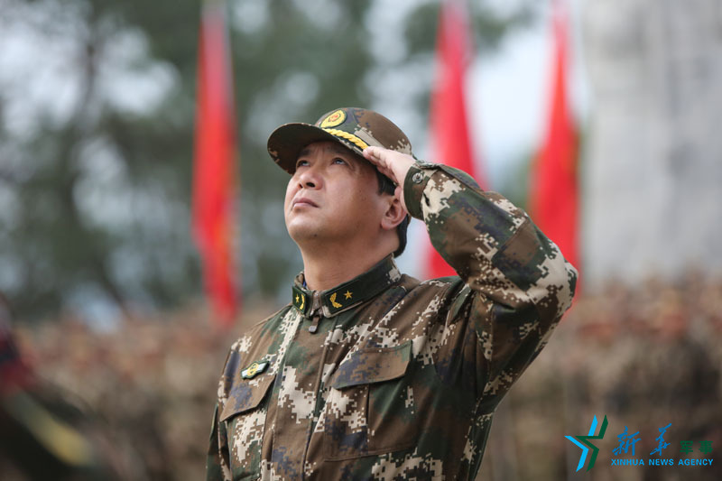 中国军人:负重前行只为你能岁月静好