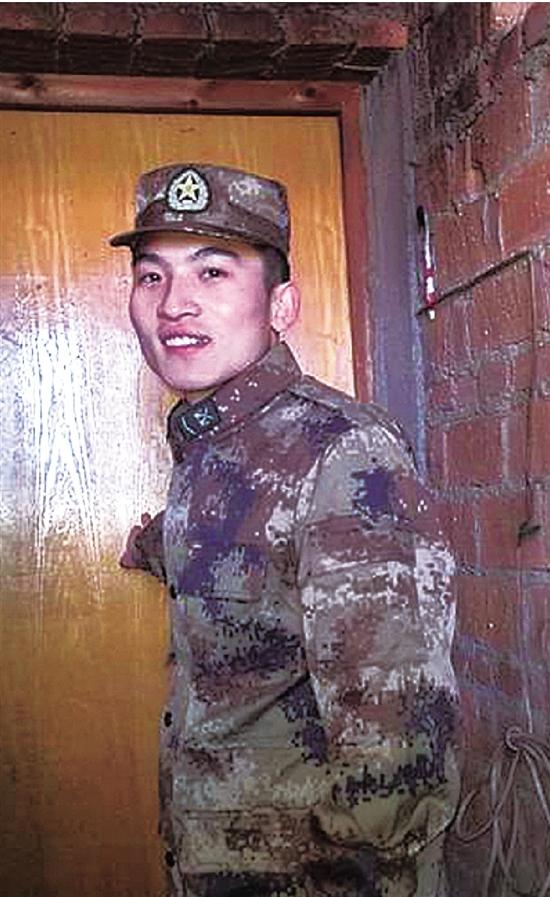 中国军人:负重前行只为你能岁月静好