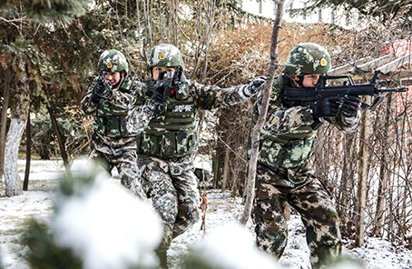 武警甘肃总队掀起冬季大练兵热潮