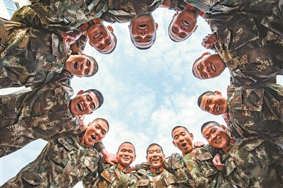 武警河北总队引导新兵个性融入军人共性的故事