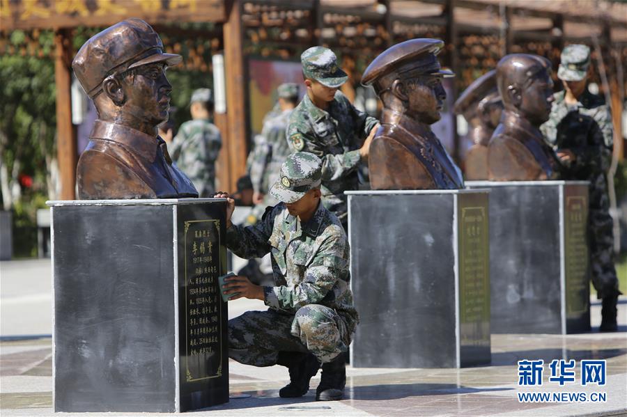 (图文互动)(1)猛虎连队猛虎兵——新疆军区某红军团一营三连淬炼精兵记事