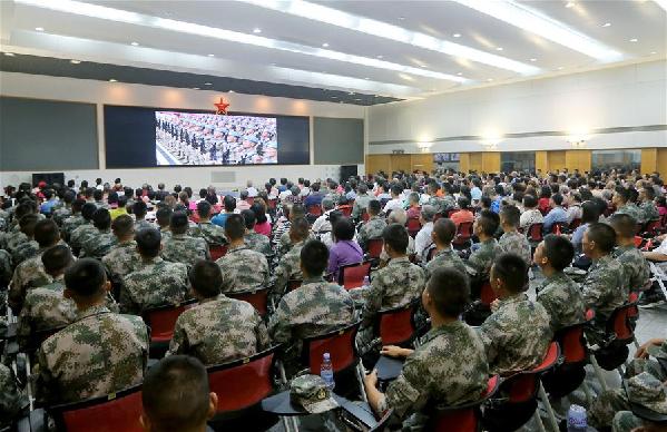 （图文互动）（3）&ldquo;我和我的祖国，一刻也不能分割&rdquo;&mdash;&mdash;解放军驻香港部队与市民共同庆祝国庆70周年见闻