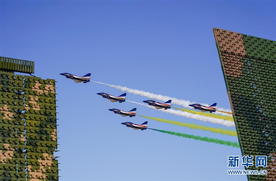 (图文互动)(1)空军航空开放活动向老百姓展现强国兴军之美