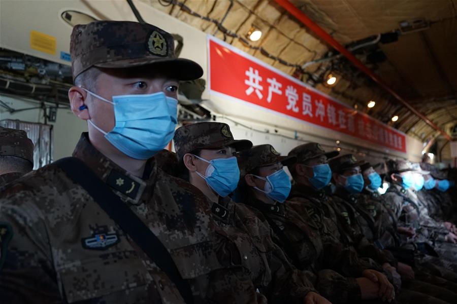 (聚焦疫情防控·图文互动)(3)运-20“硬核机票”为啥走红走心? ——探寻空军的战“疫”故事