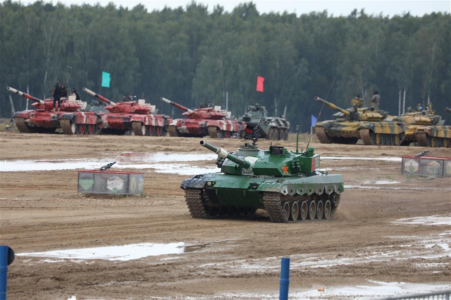 （国际·图文互动）（6）“国际军事比赛-2020”“坦克两项”项目单车赛收官　中国队晋级半决赛