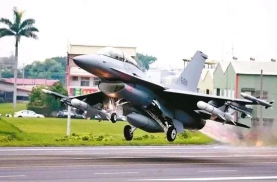 台湾空军的F-16战斗机
