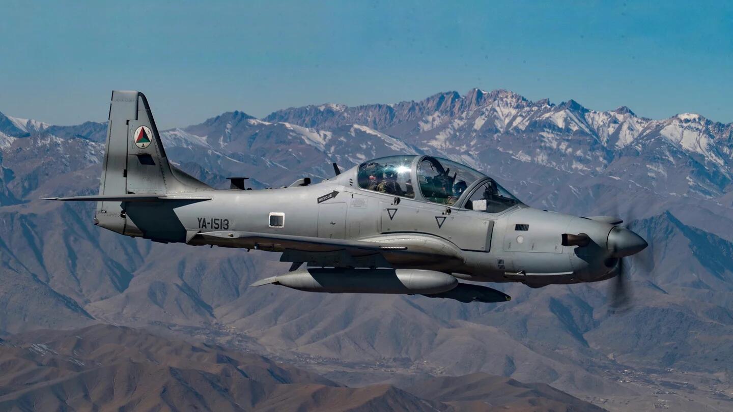 阿富汗空军装备的"超级巨嘴鸟"轻型攻击机