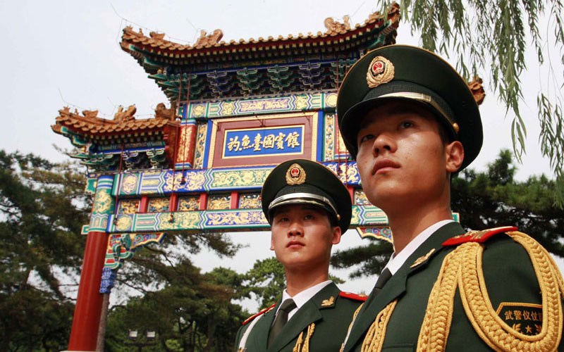 李光印作品：国家礼仪兵的酸甜苦辣