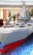 44万余块积木搭起"辽宁舰"