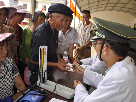 聚焦军队扶贫开发