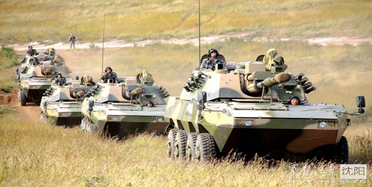 沈阳军区第40军列装国产新款轮式自行榴弹炮