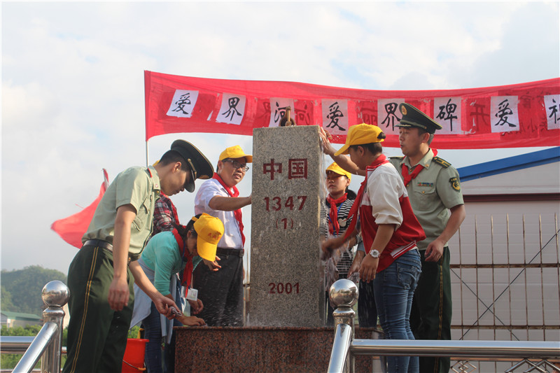 广西滩散边防派出所开展&ldquo;美丽界河界碑&rdquo;活动