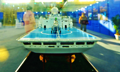 直击军民融合创新成果展：无人机、气垫船齐亮相