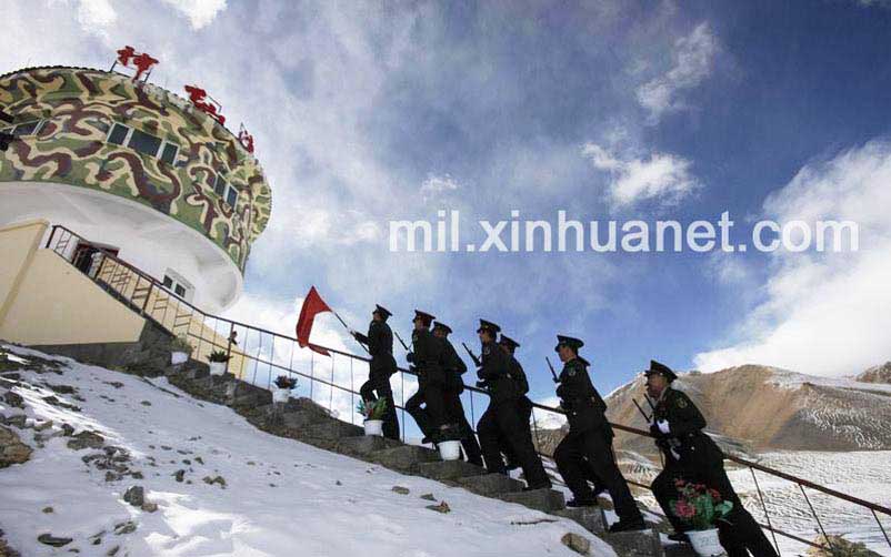 李翔作品：神仙湾官兵喜迁新居