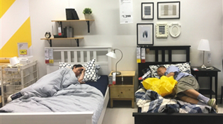 公共服务充足了,睡宜家的人才会少