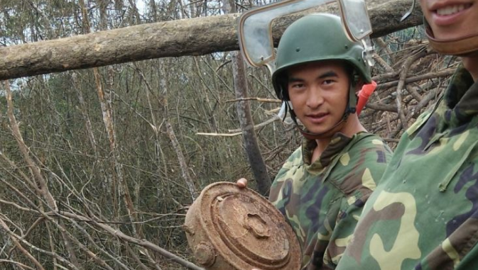 从士兵到英雄&mdash;&mdash;记陆军某扫雷排爆大队英雄战士杜富国