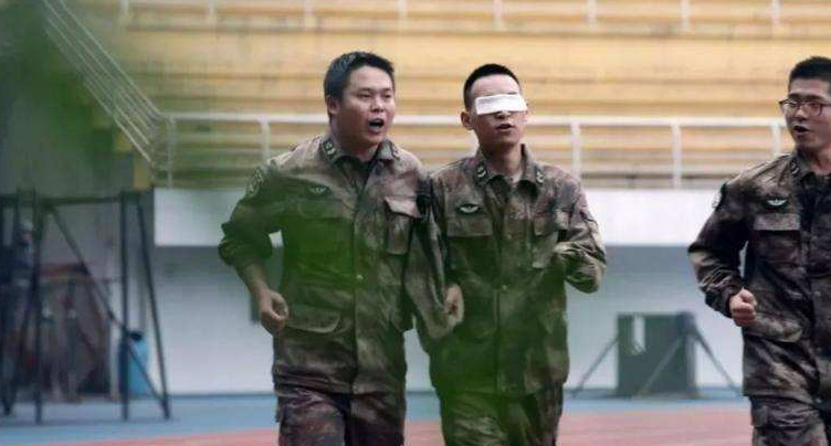 冲锋在强军路上&mdash;&mdash;记陆军某扫雷排爆大队英雄战士杜富国