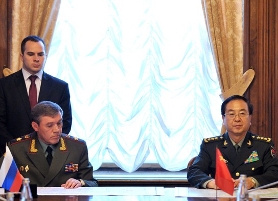 房峰辉会见俄罗斯国防部长