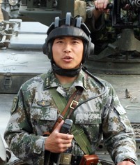 楚科纬：从清华学子到&ldquo;血性硬汉&rdquo;