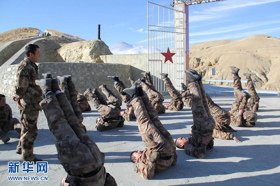 山岗哨所:“巴掌”营区竞风流
