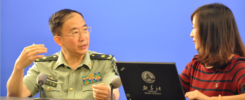 于起峰院士与主持人交流强军话题