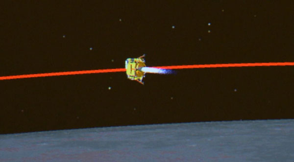 嫦娥三号开始落月 相对速度将从每秒1.7公里逐渐减为0